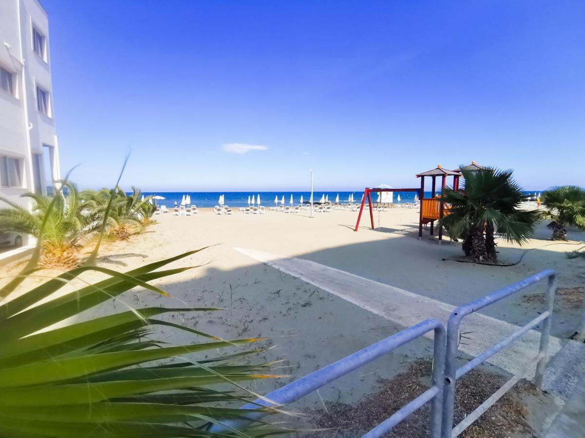 Sea-Esta Seaview Apartment Larnaca Exterior foto